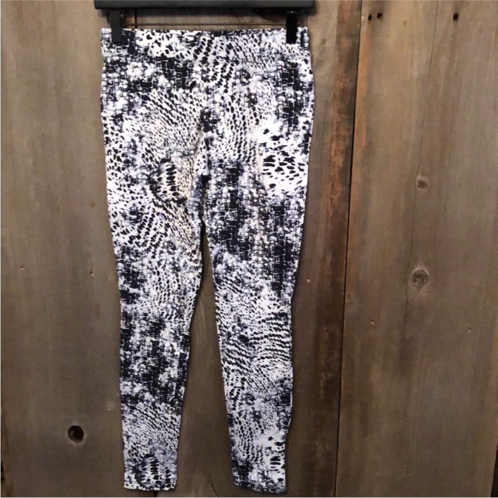 Express Black & White Printed Leggings Size Small